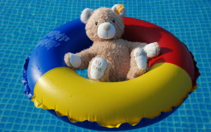 1-Teddy-in-swim-ring